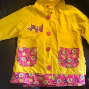 Raincoat girls. 5T. Great condition. Yellow pink
